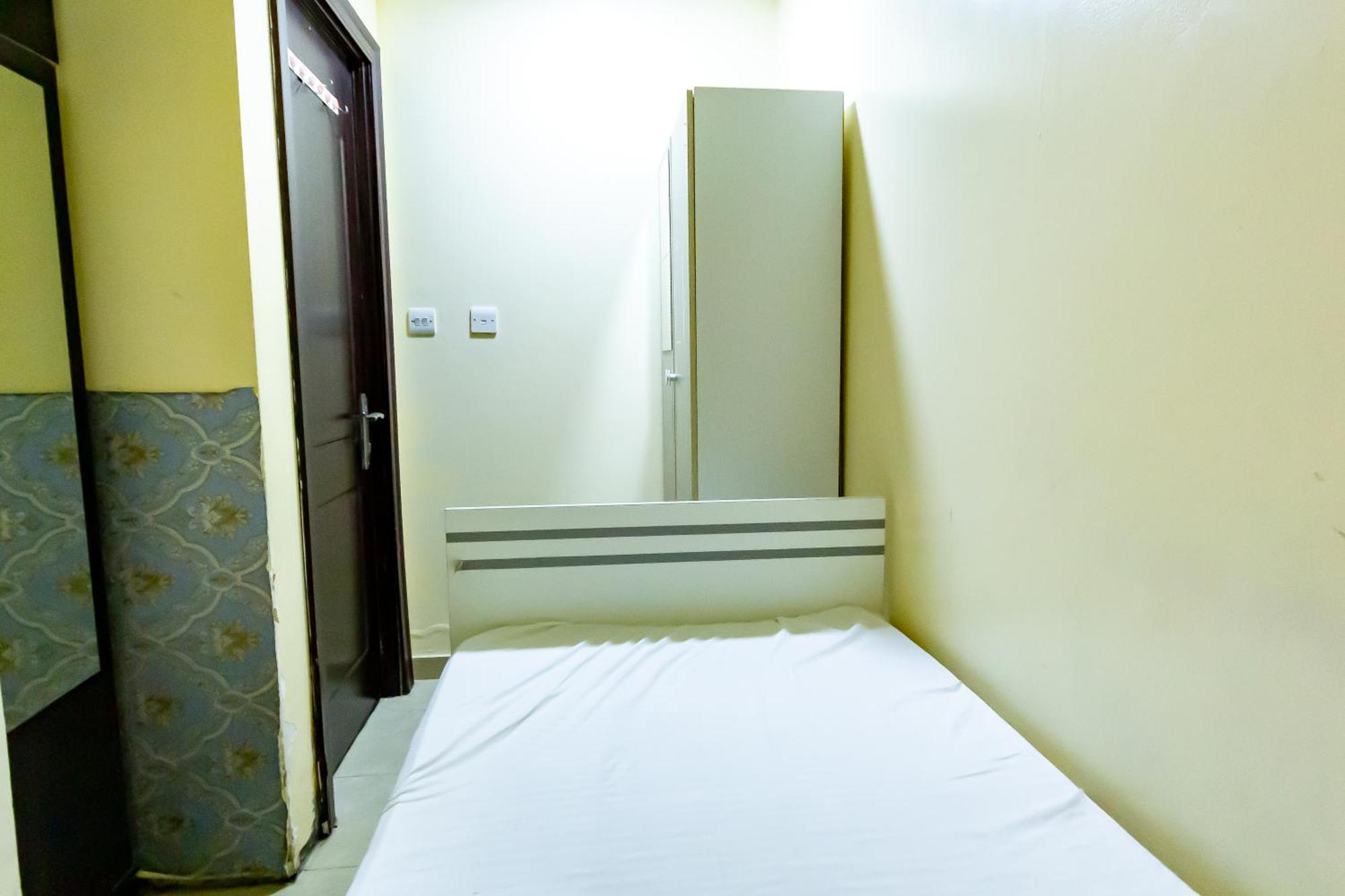 Small Budget Rooms For 'Girls' Only In Dubai, Marina Buitenkant foto