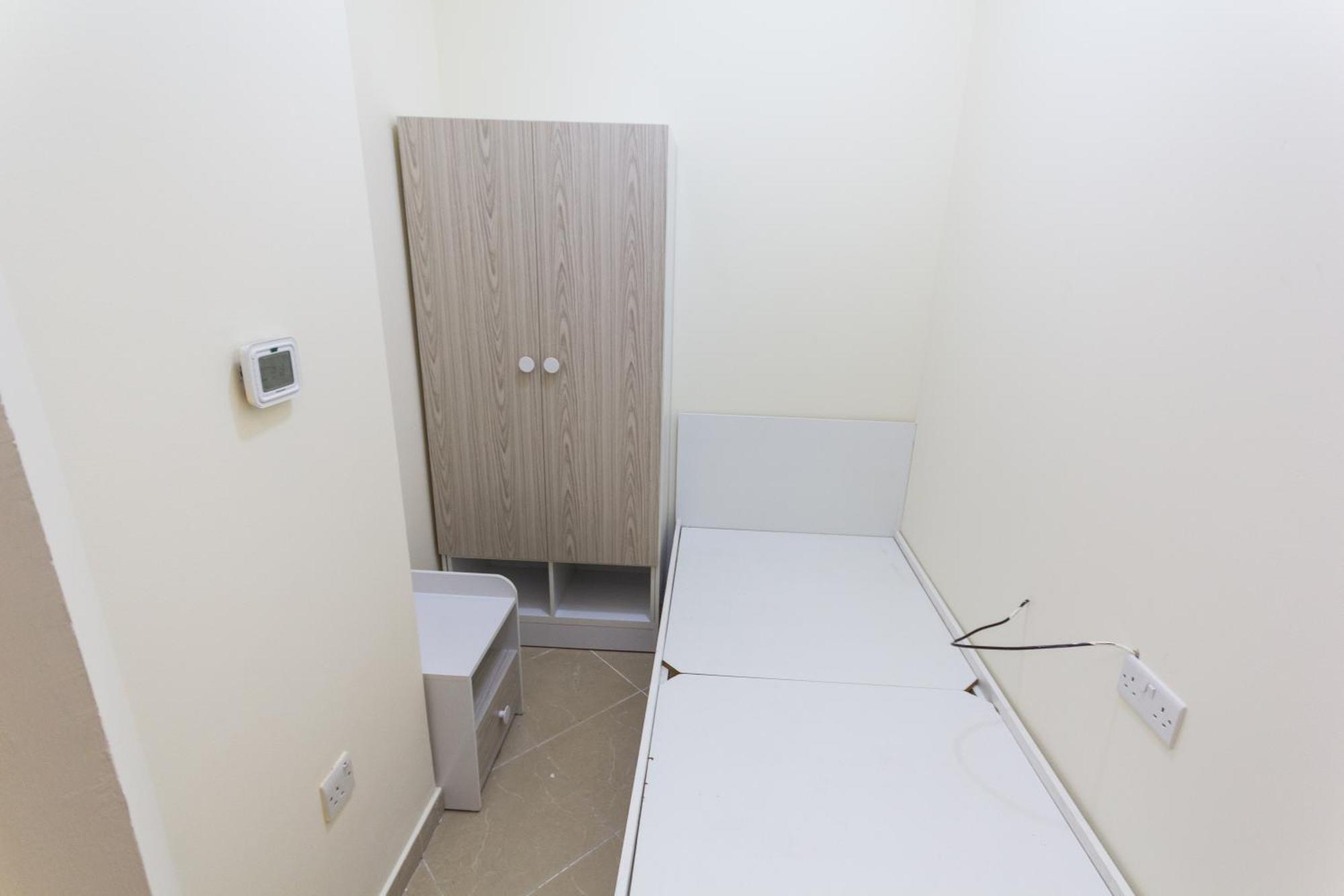 Small Budget Rooms For 'Girls' Only In Dubai, Marina Buitenkant foto